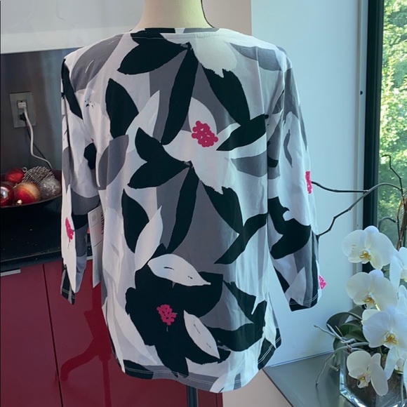 Abstract Floral Top - Picture 3 of 7